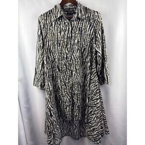 Women’s Step in Style Medium Black & Gray Zebra Striped Dress